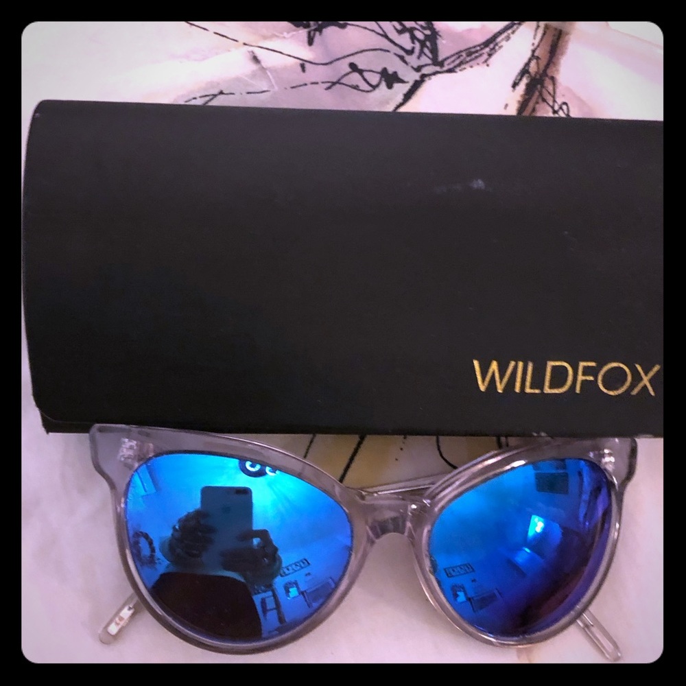 Adorable Wild Fox Cat eye Sunglasses 💙